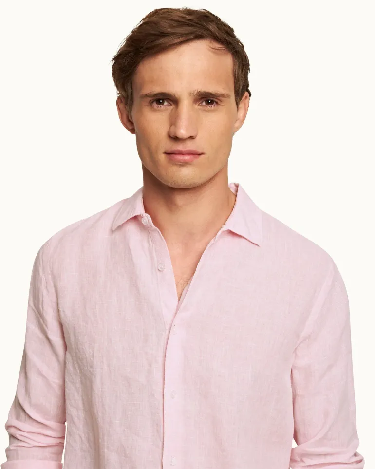 Giles Linen
