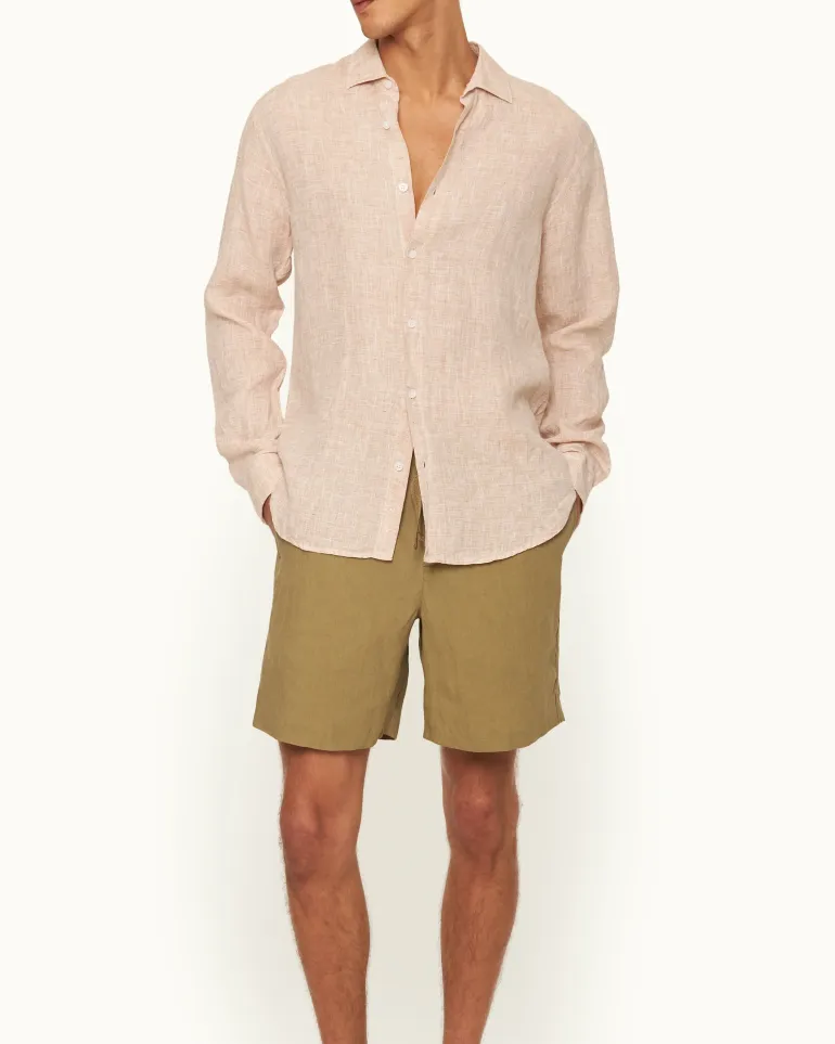 Giles Linen