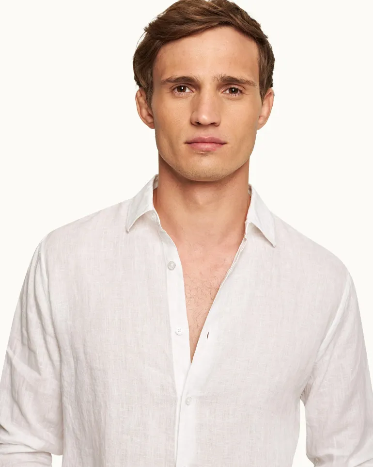 Giles Linen