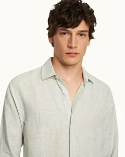 Giles Linen